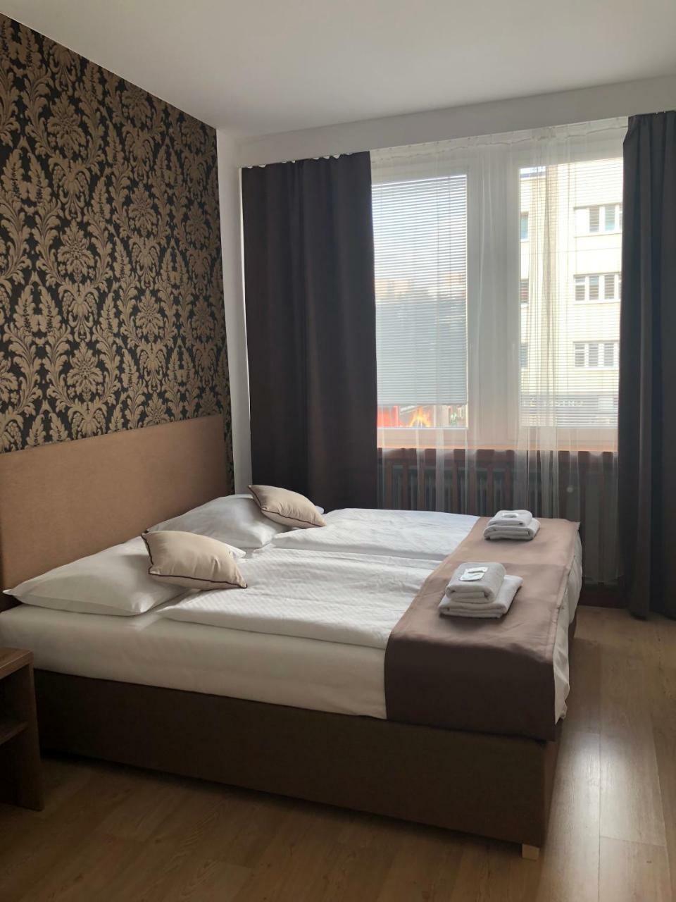 Hotel Ondras Zlin Exterior photo
